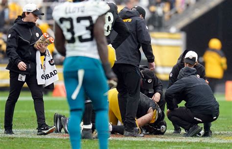 Steelers’ Johnson rips refs for no-call on hit that injured QB Pickett: ‘They should get fined’